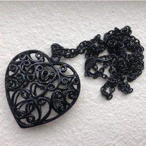 Claire’s Lace Heart Locket Black Metal